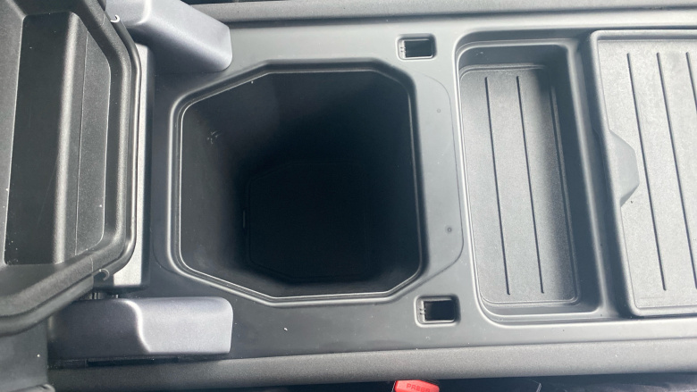 Land Rover Defender 2.0 P300 SE 110 5dr Auto Petrol Estate